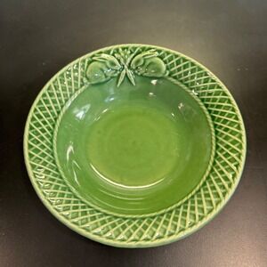 Bordallo Pinheiro Rabbit Cereal‎ Bowl Home 7.5in Green Lattice Majolica Portugal
